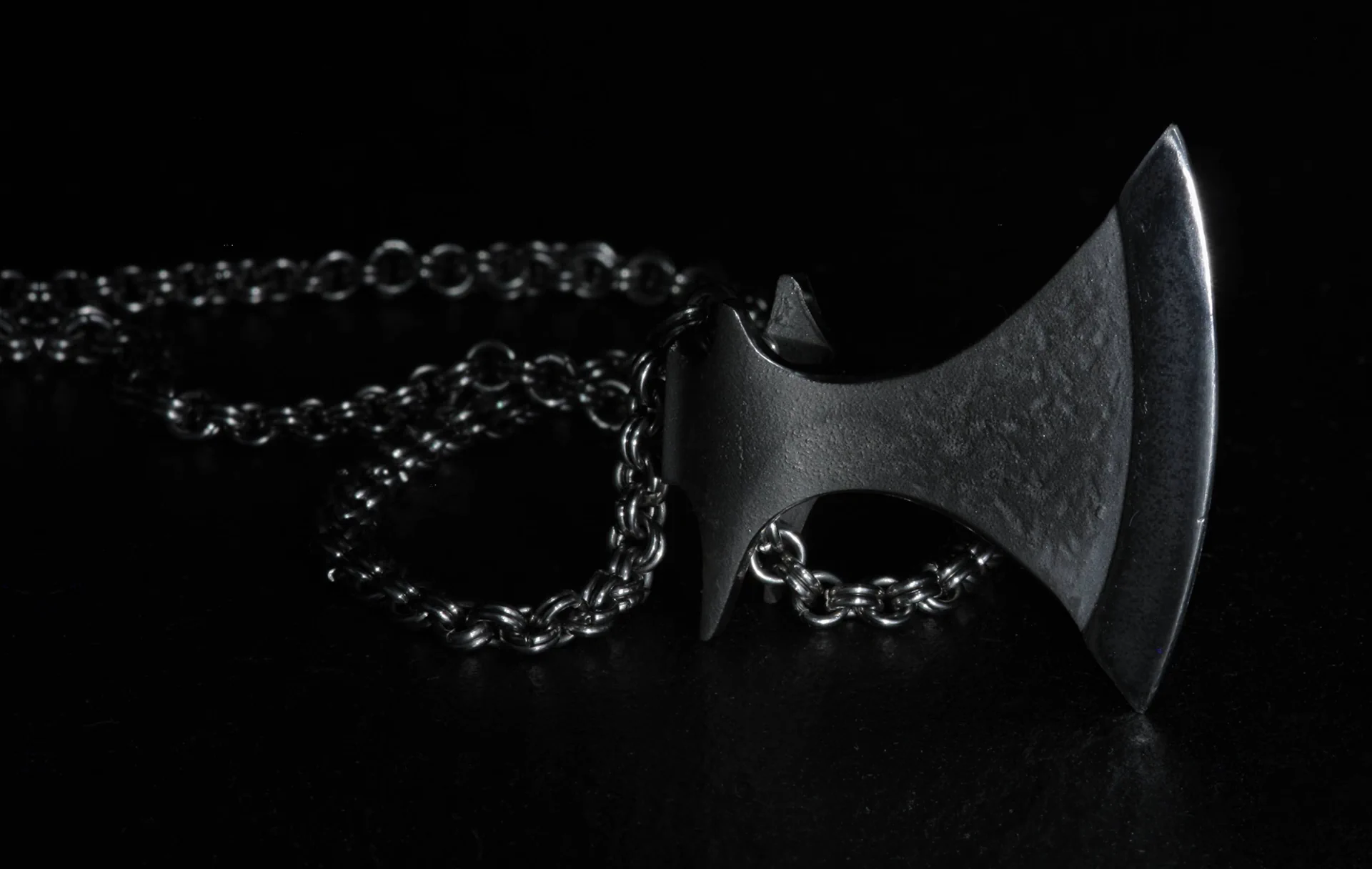 Die norske Oxer in Edelstahl gegossen